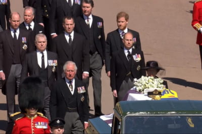 Принц Гарри и Уильям на похоронах