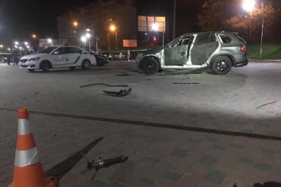 Взорвался внедорожник