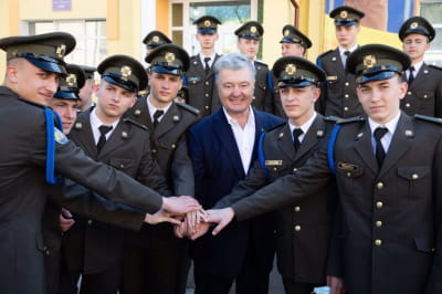 Порошенко встретился с выпускниками Львовского лицея