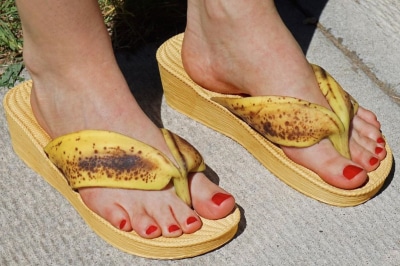 художниця створює речі з продуктів харчування 