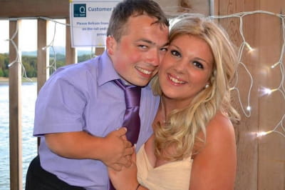 Джеймс і Хлоя Ластед