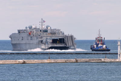 Корабль США