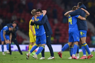 Українська збірна з футболу обіграла Швецію на Євро-2020