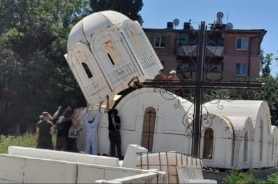 У Херсоні створили церкву з пінопласту