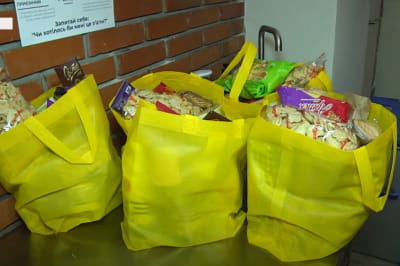 Пакети з продуктами