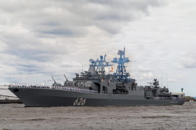 Судно "Віце-адмірал Кулаков"