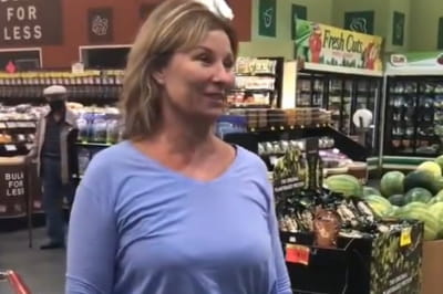 Жінка у супермаркеті 