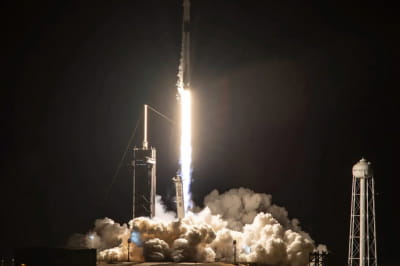 Первый запуск ракеты-носителя Falcon 9 с кораблем Crew Dragon