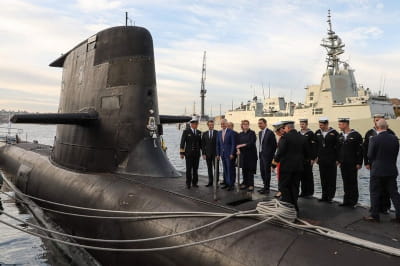 Австралийская подлодка во время визита президента Франции в Сидней