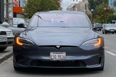 Tesla Model S Plaid 2022 у Києві