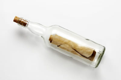 Пляшка з посланням