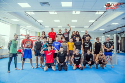 Ліга кулачних боїв Lucky Punch