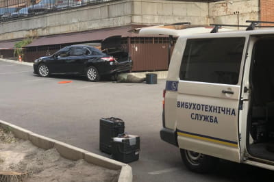Прослушка в машине Гео Лероса
