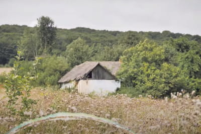 Кадры из "Здесь живет только один человек / Село Червоне"