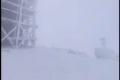 снег