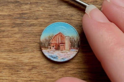 художниця створює приголомшливі малюнки на звичайних монетах