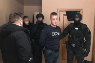 Киберполицейского задержали на взятке