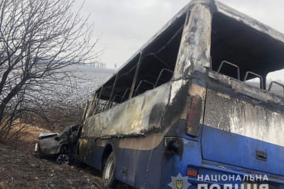 Автобус згорів