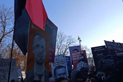 Студенти "Могилянки" прийшли під Кабмін – вимагають звільнення Шкарлета