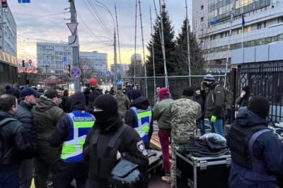 Акция в поддержку Порошенко под апелляционный судом