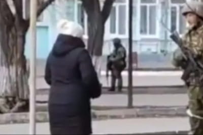 Українка проганяє російського окупанта