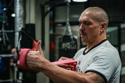 Александр Усик