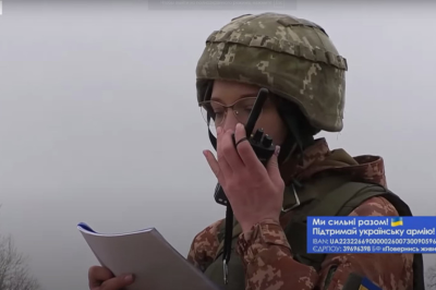 Військовослужбовиця