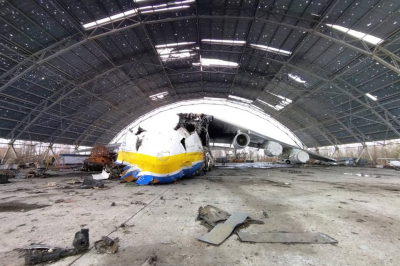 Зруйнований аеродром Гостомеля