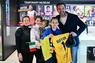 Сюрприз 12-річному Владиславу від Буффона та "Парми"