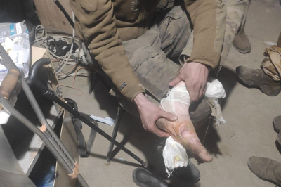 Поранений український захисник