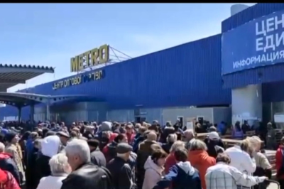 Черги за їжею в Маріуполі