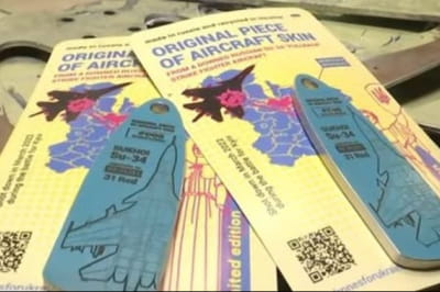 Украинцы создают брелки из обломков российского истребителя