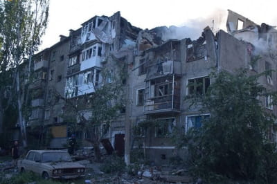 Разрушенный российской ракетой дом в Николаеве