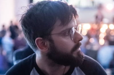 Артем Радіонов 