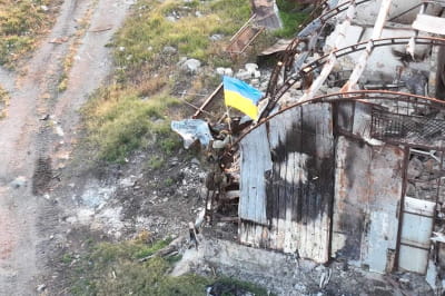 Прапор України замйорів над островом Зміїний