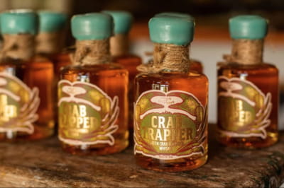 У США випустили віскі, створений на бульйоні з краба