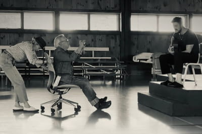 Стівен спілберг на зйомках кліпу "Cannibal"