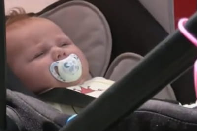 Маленькая волонтерка