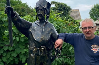 Скульптура и Юрий Савугин