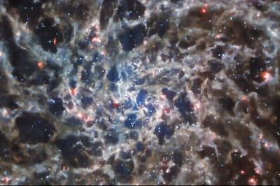 галактика IC 5332