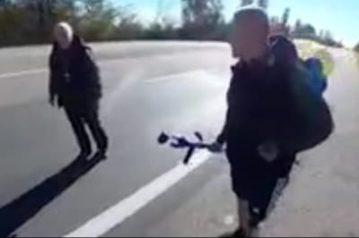 Українець збирає гроші для ЗСУ, долаючи пішки відстань від Одеси до Яремче