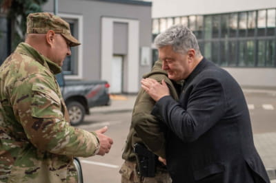 Порошенко с военными