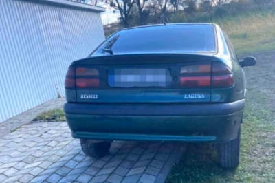 на Рівненщині водій заявив про викрадення своєї автівки, яка відкотилася на 70 м