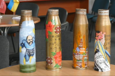 розмальовані гільзи