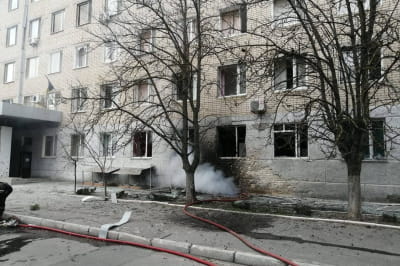 рашисти обстріляли пологовий будинок у Херсоні