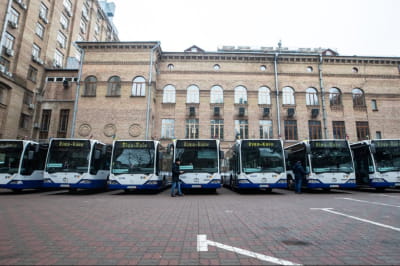 Рига передала Києву 11 пасажирських автобусів