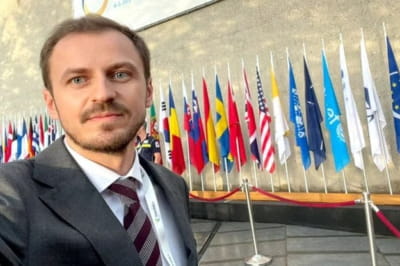 Иван Лукер подал в отставку