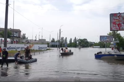 Переправа в Херсоне переправа, где ведется эвакуация людей