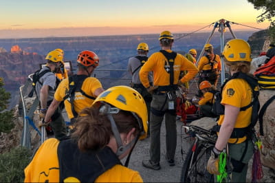 Порятунок хлопця, який впав зі скелі 