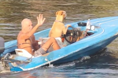 Господар і його собака